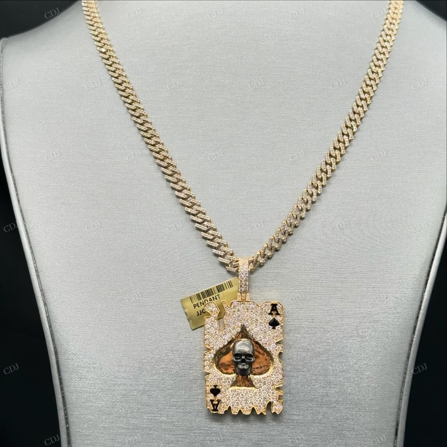 18K Yellow Gold Moissanite Diamond Poker Card Pendant For Men hip hop jewelry customdiamjewel   