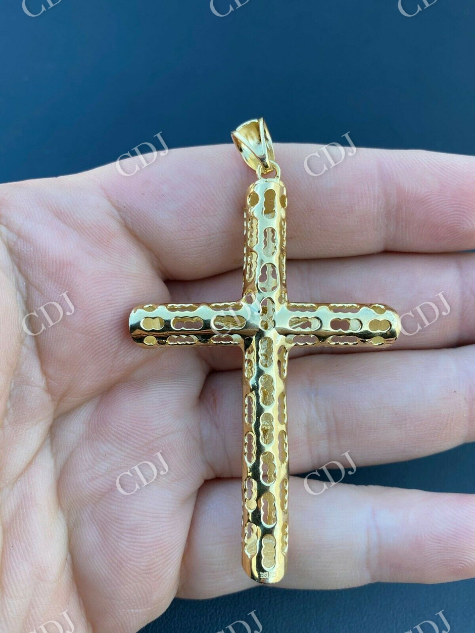 Plain Gold Finish Cross Pendant  customdiamjewel   