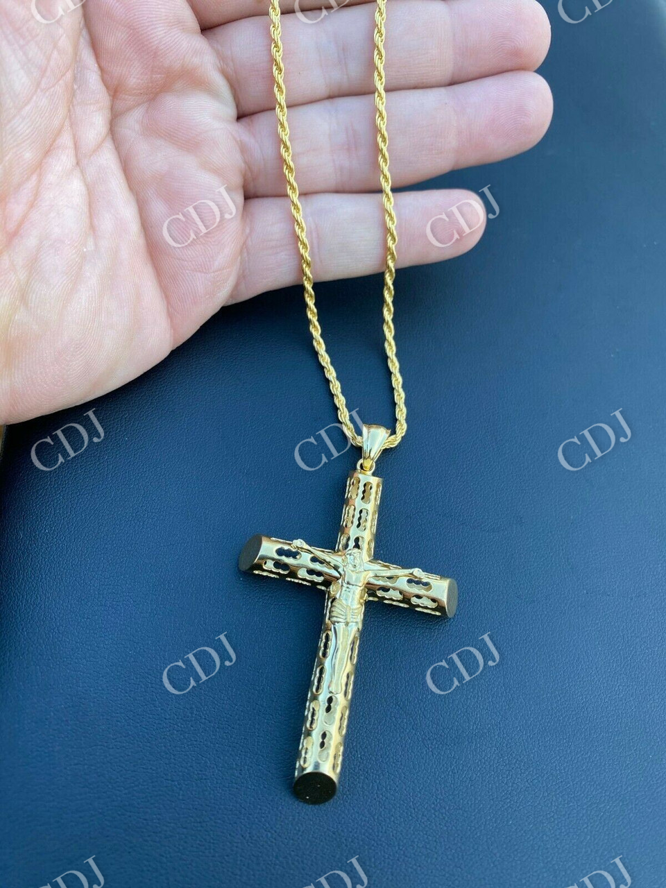 Plain Gold Finish Cross Pendant  customdiamjewel   