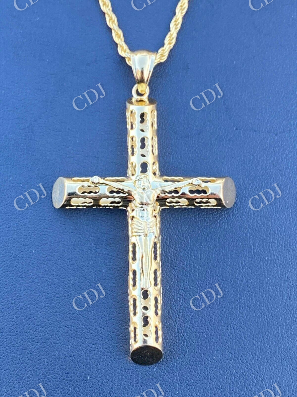 Plain Gold Finish Cross Pendant  customdiamjewel   