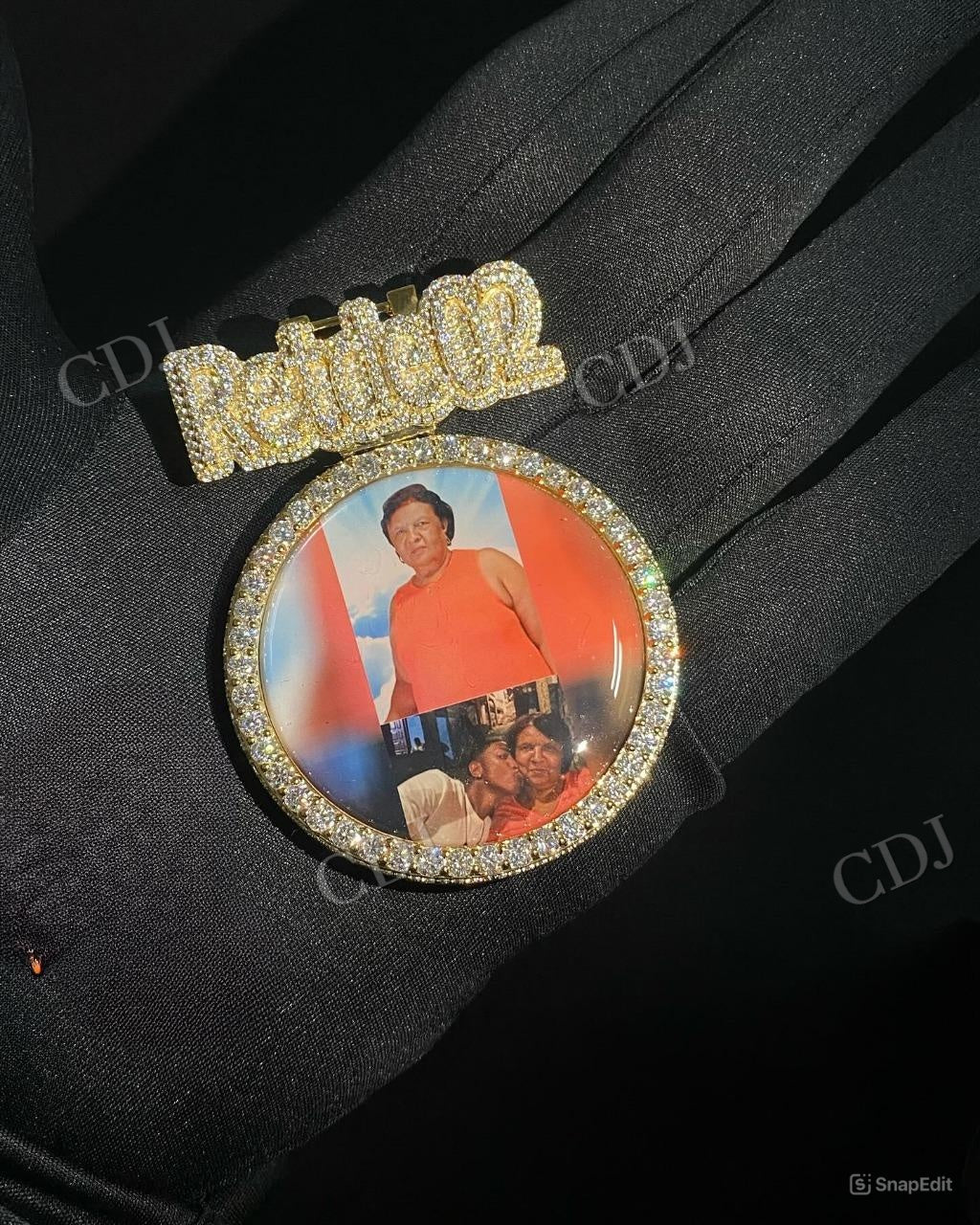 Custom Moissanite RETDE02 Photo Pendant  customdiamjewel   