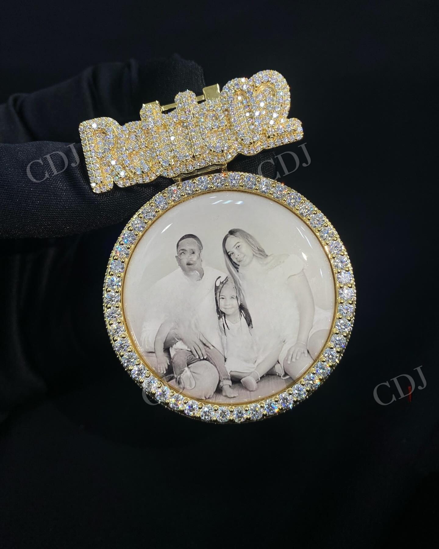 Custom Moissanite RETDE02 Photo Pendant  customdiamjewel   