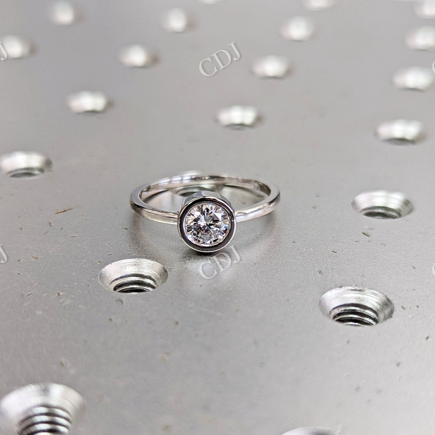 Bezel Setting, Round Cut 5 mm Moissanite Solitaire Engagement Ring  customdiamjewel 10 KT White Gold VVS-EF